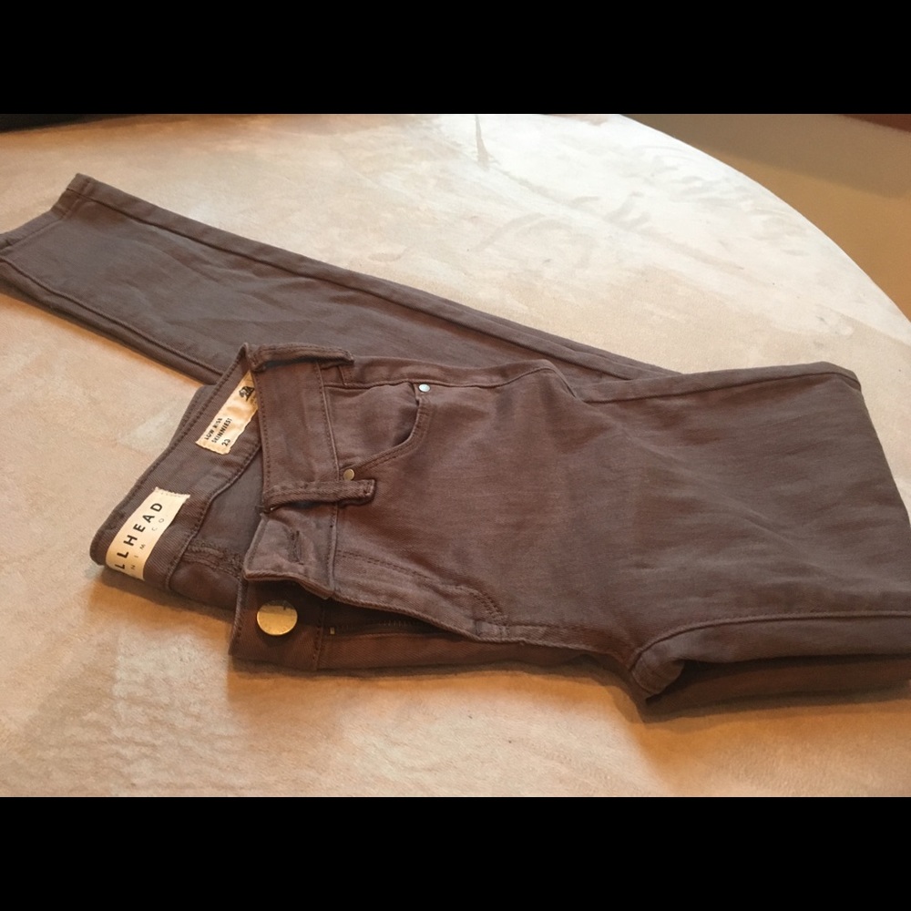 Taupe bullhead skinny jeans